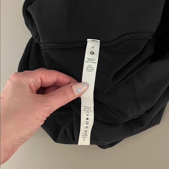 Lululemon Sz 8 Instill High-Rise Tight 25" in Black Size 8 - Picture 10 of 11